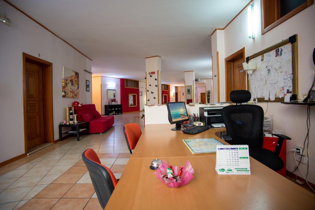 Hotel Residence Lupiae レッチェ エクステリア 写真