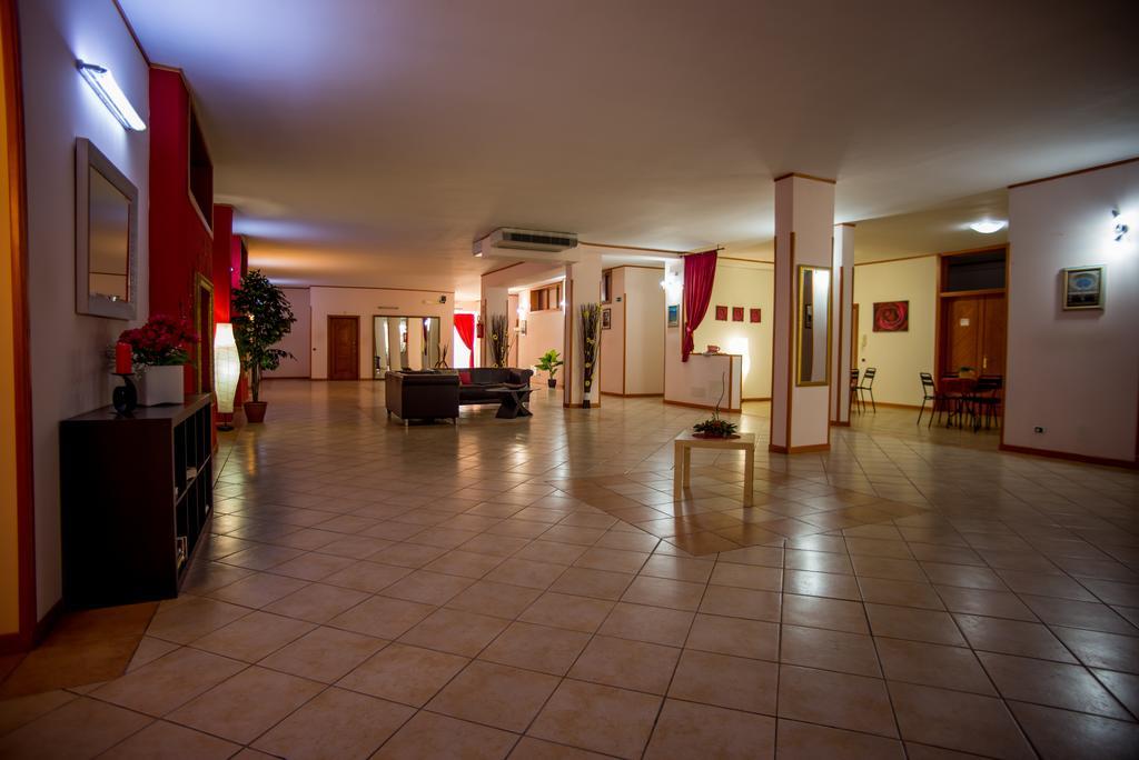 Hotel Residence Lupiae レッチェ エクステリア 写真